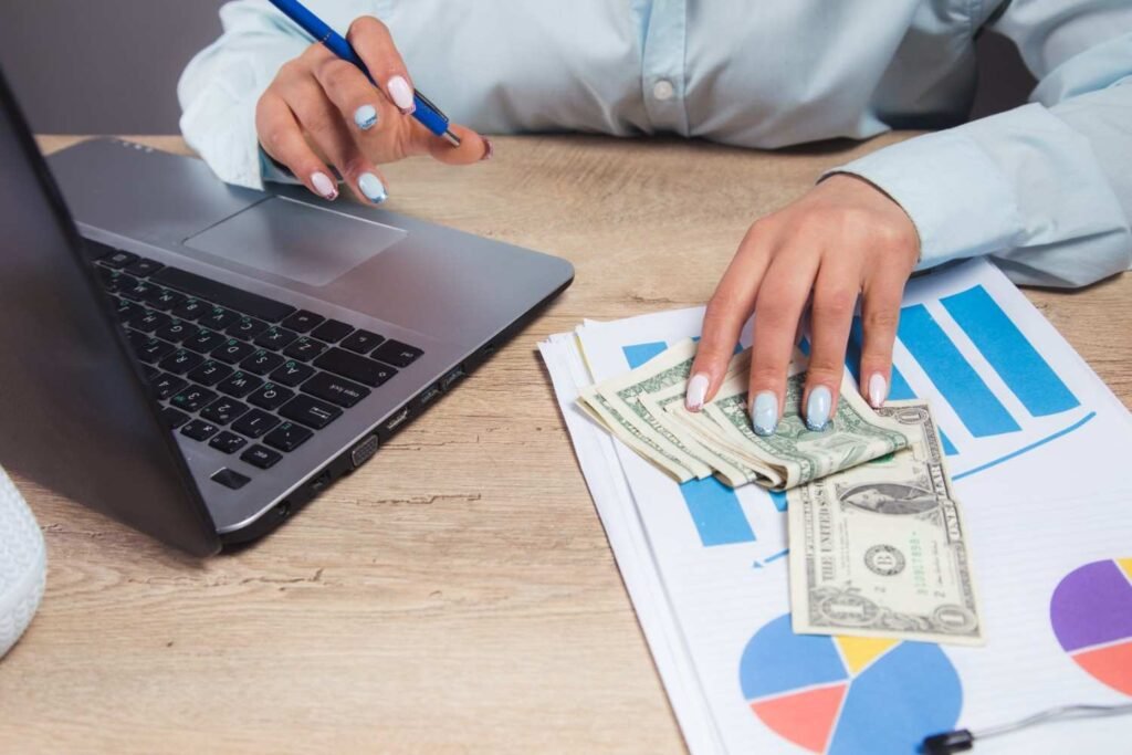 Managing Cash Flow to Reduce Financial Stress