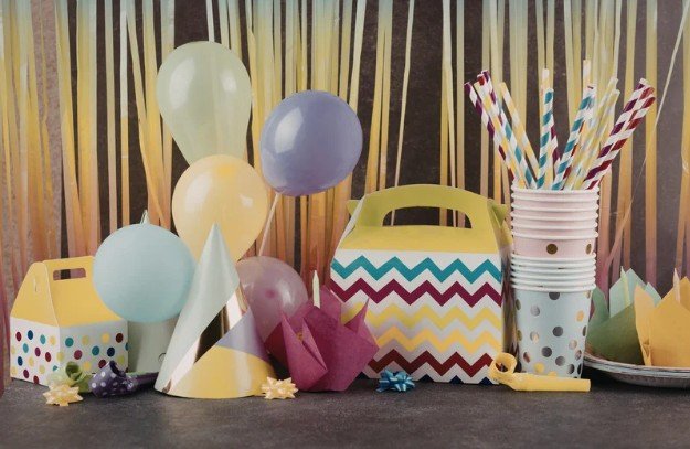 Decorations and Ambience